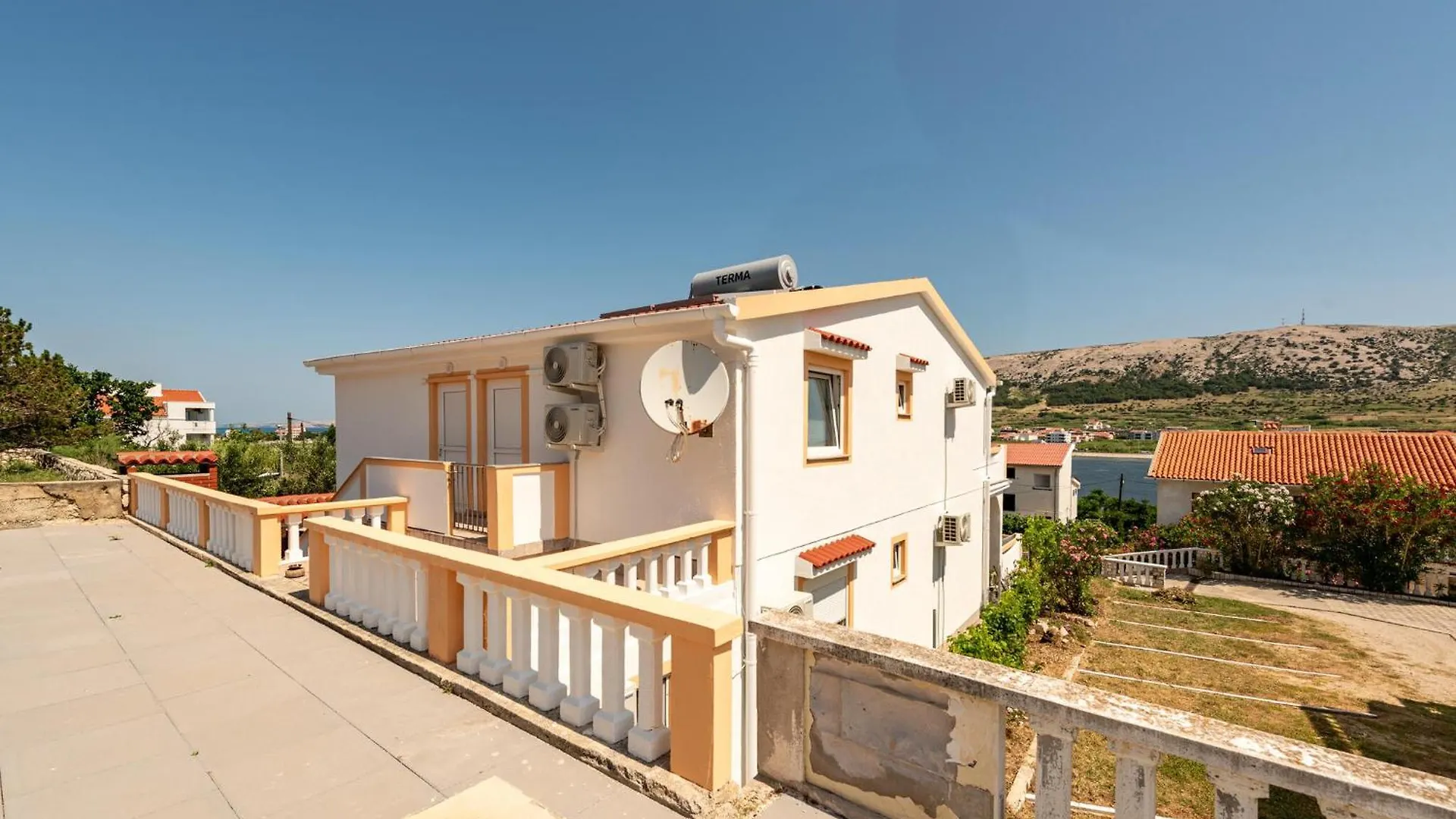 Beautiful Apartment In Pag With House Sea View باغ 0*,